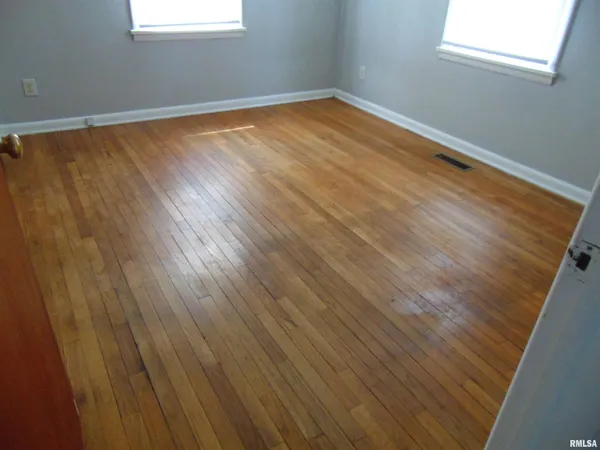 $110,000 | 206 South Travelstead Lane, Carbondale, IL 62901