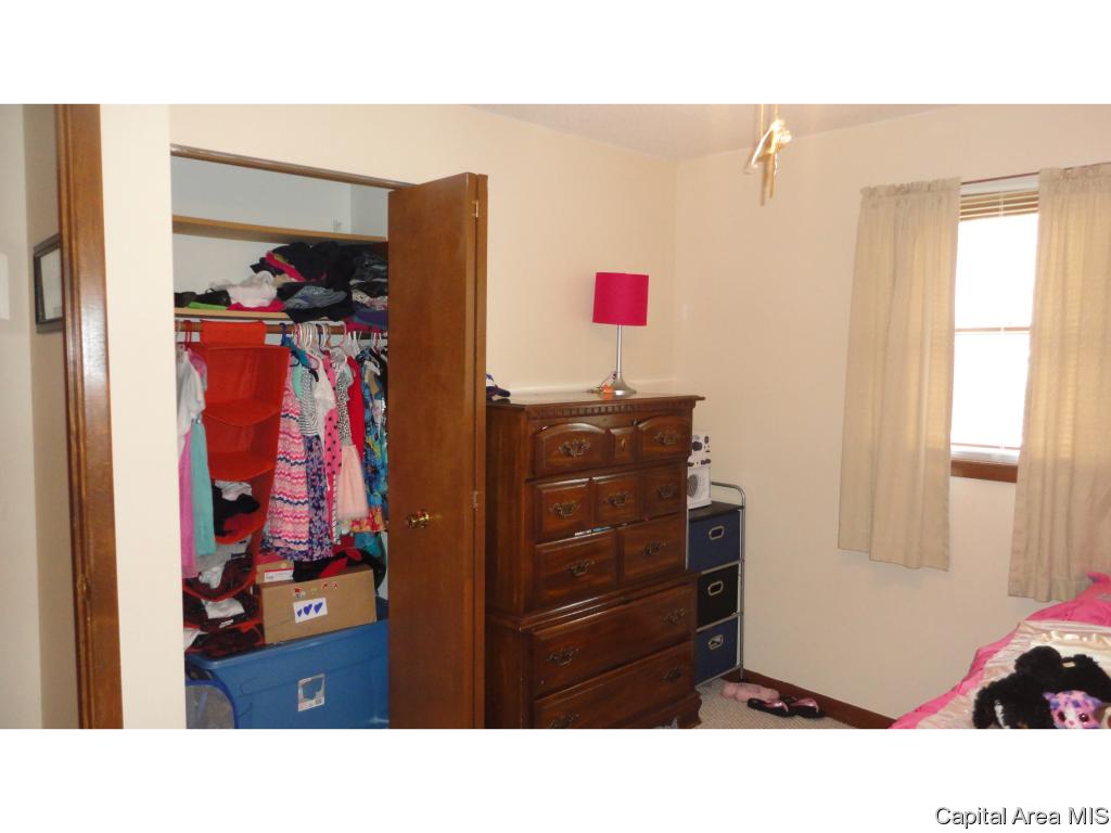 2304 Mayfair Road Springfield, IL 62703 - Photo 32 of 36