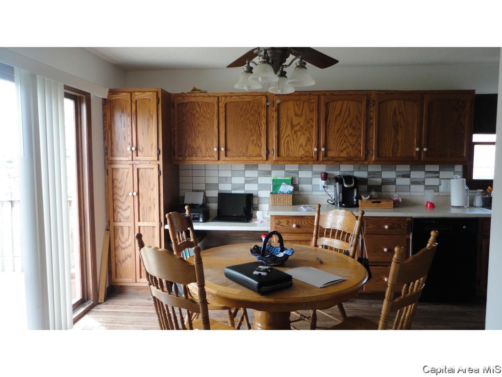 2304 Mayfair Road Springfield, IL 62703 - Photo 5 of 36