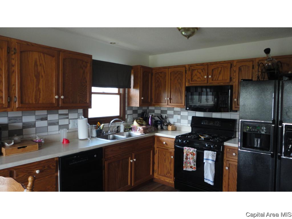 2304 Mayfair Road Springfield, IL 62703 - Photo 6 of 36