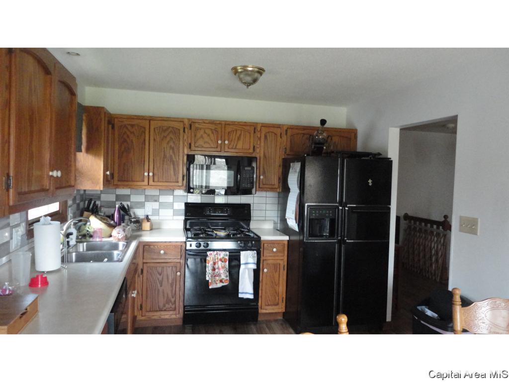 2304 Mayfair Road Springfield, IL 62703 - Photo 7 of 36