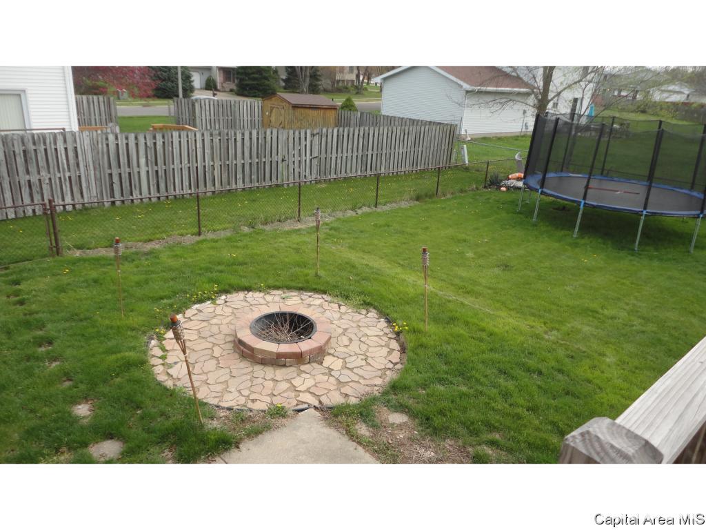 2304 Mayfair Road Springfield, IL 62703 - Photo 10 of 36