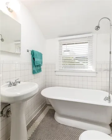 $2,685 | 1111 East Patterson Street, Tampa, FL 33604