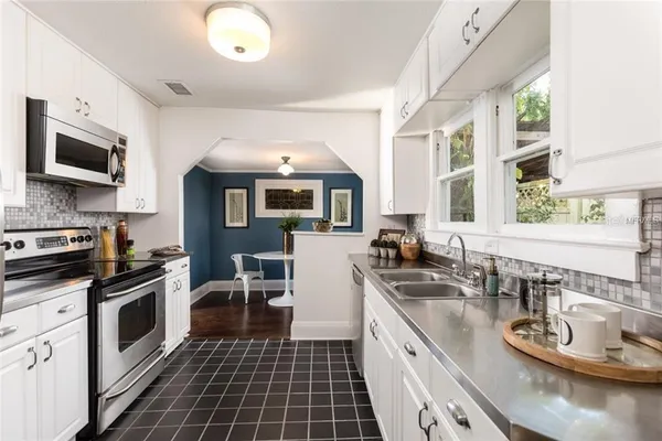 $2,685 | 1111 East Patterson Street, Tampa, FL 33604