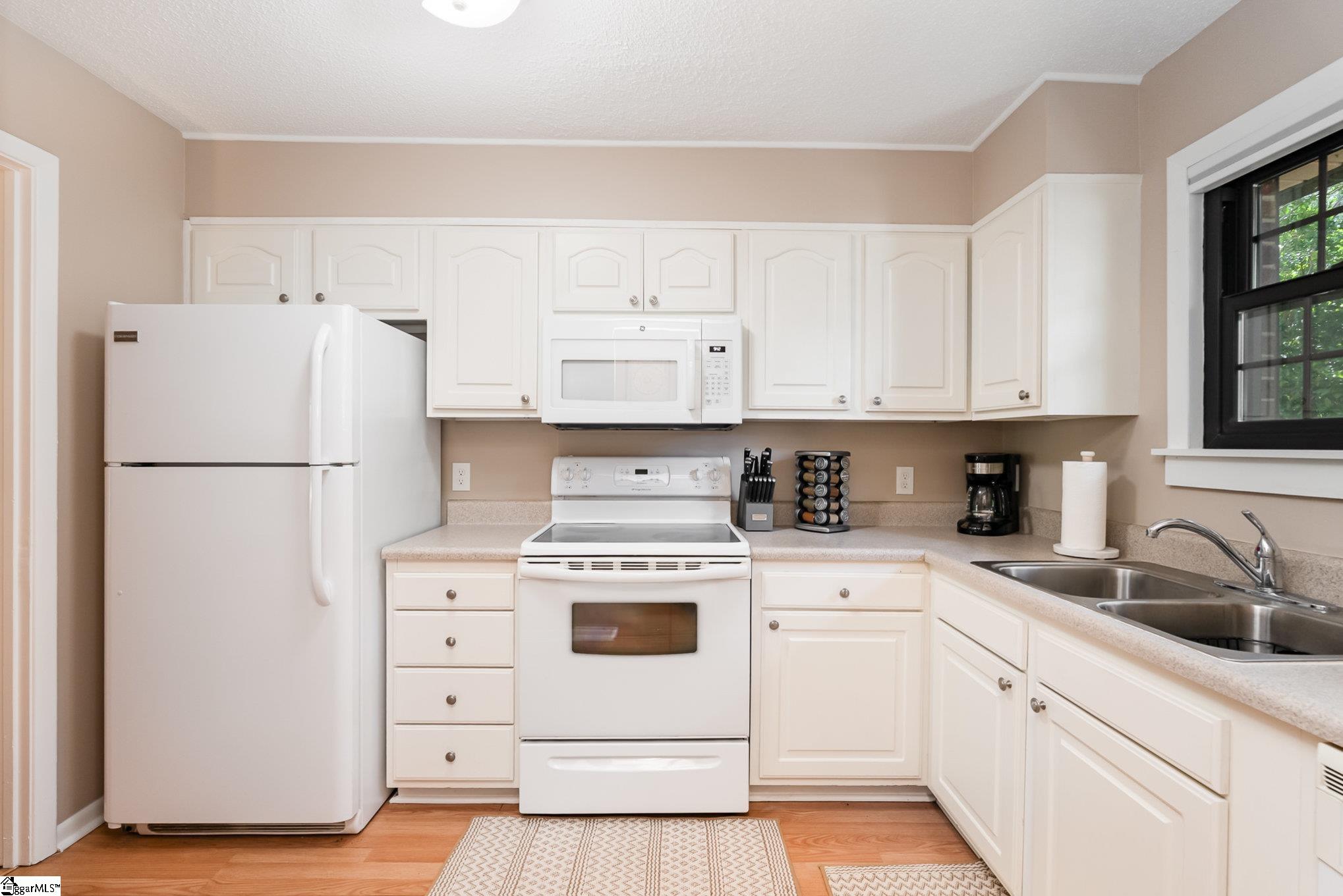 812 Reid School Road, Unit 13 Taylors, SC 29687 - Photo 5 of 26 Gallery Image 5