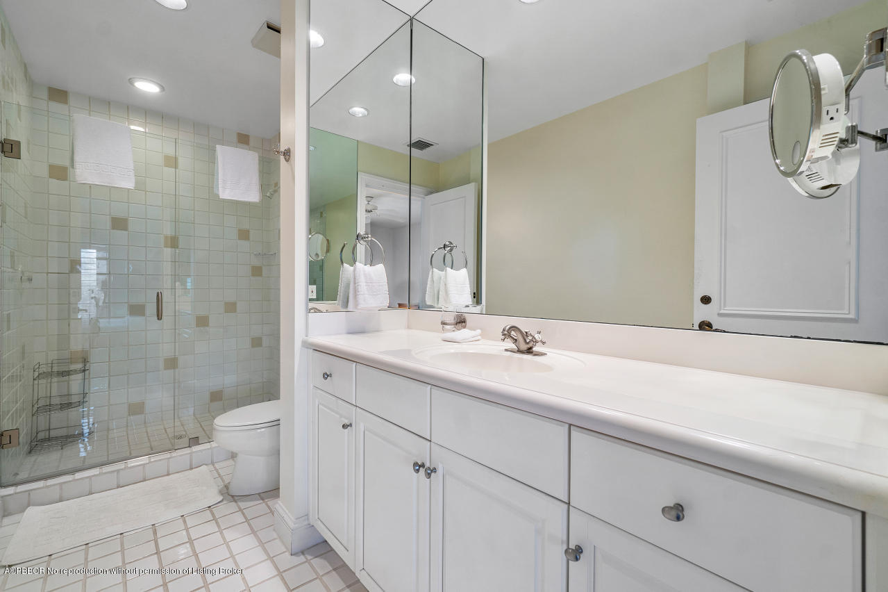 210 Eden Road Palm Beach, FL 33480 - Photo 12 of 20 006-210EdenRoad-PalmBeach-FL-33480-small