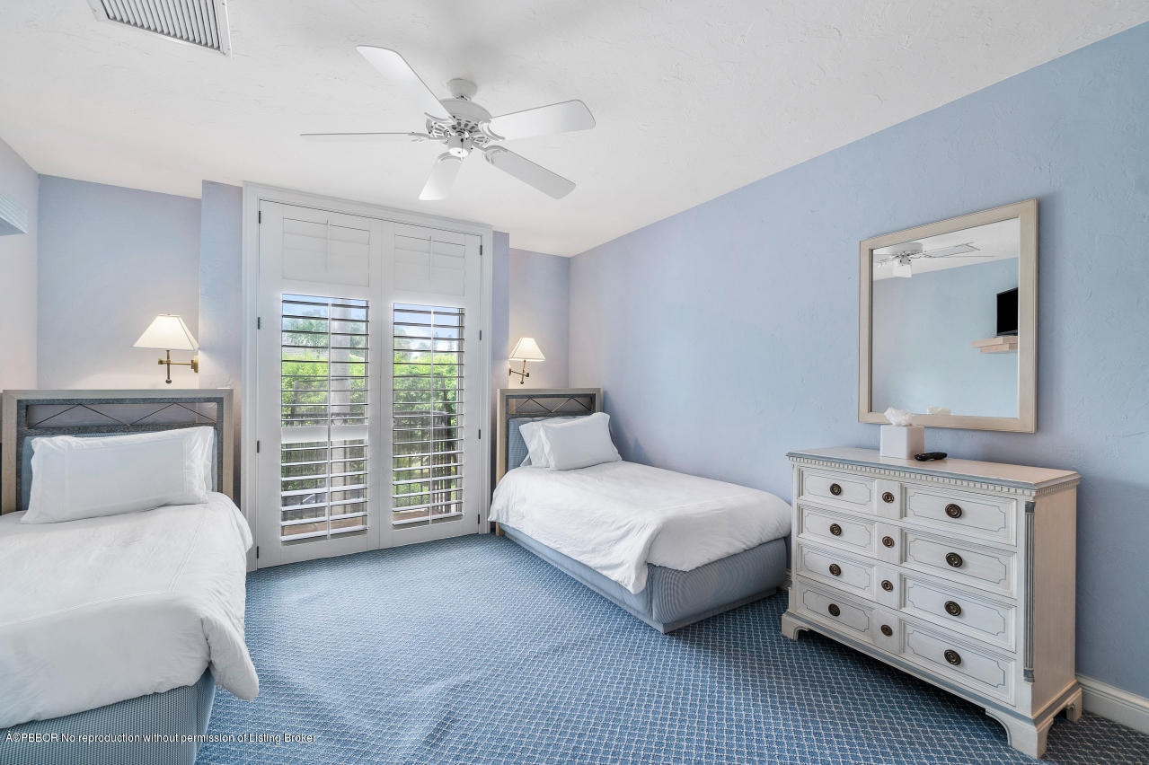 210 Eden Road Palm Beach, FL 33480 - Photo 13 of 20 007-210EdenRoad-PalmBeach-FL-33480-small