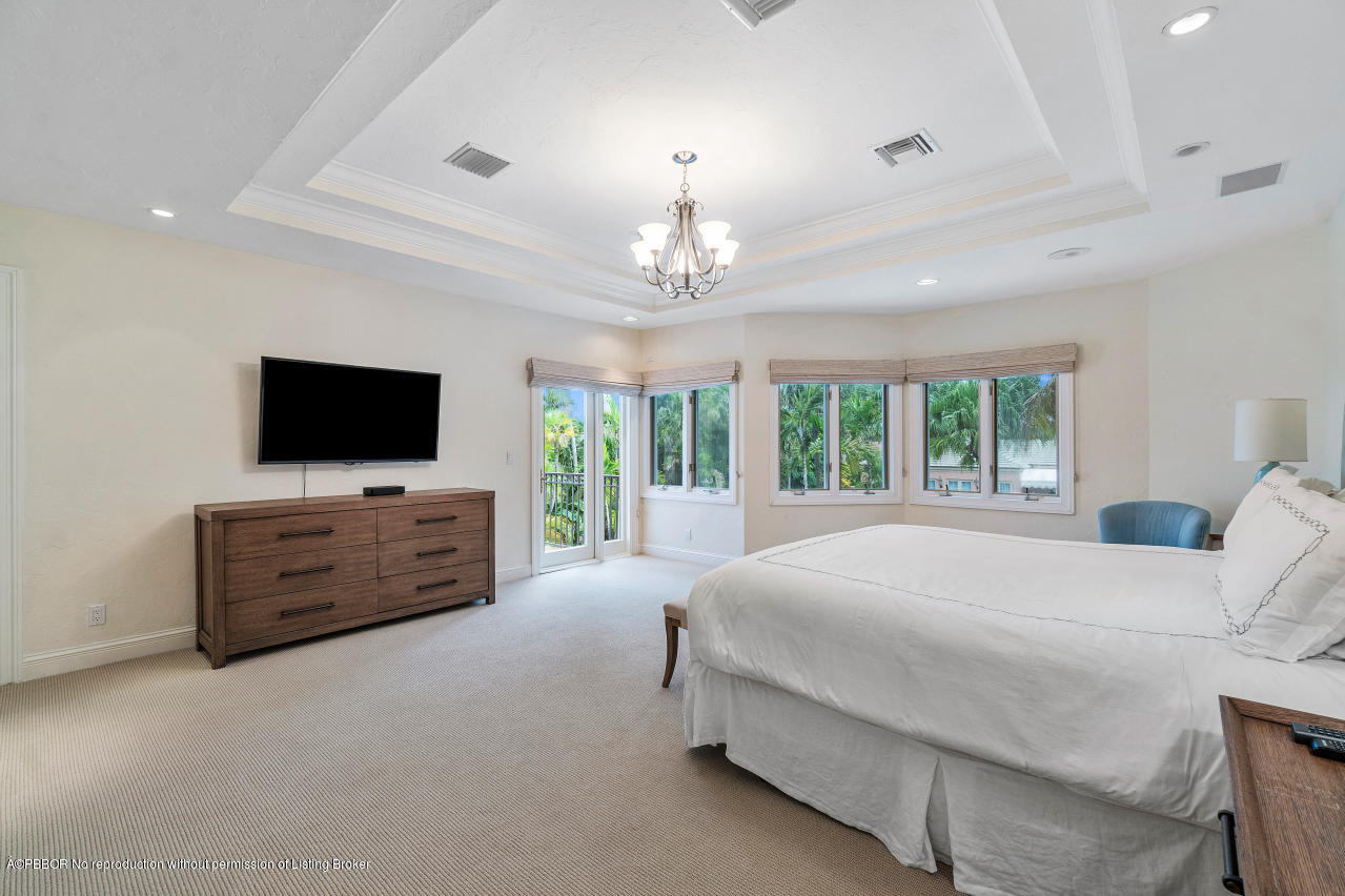 210 Eden Road Palm Beach, FL 33480 - Photo 16 of 20 010-210EdenRoad-PalmBeach-FL-33480-small