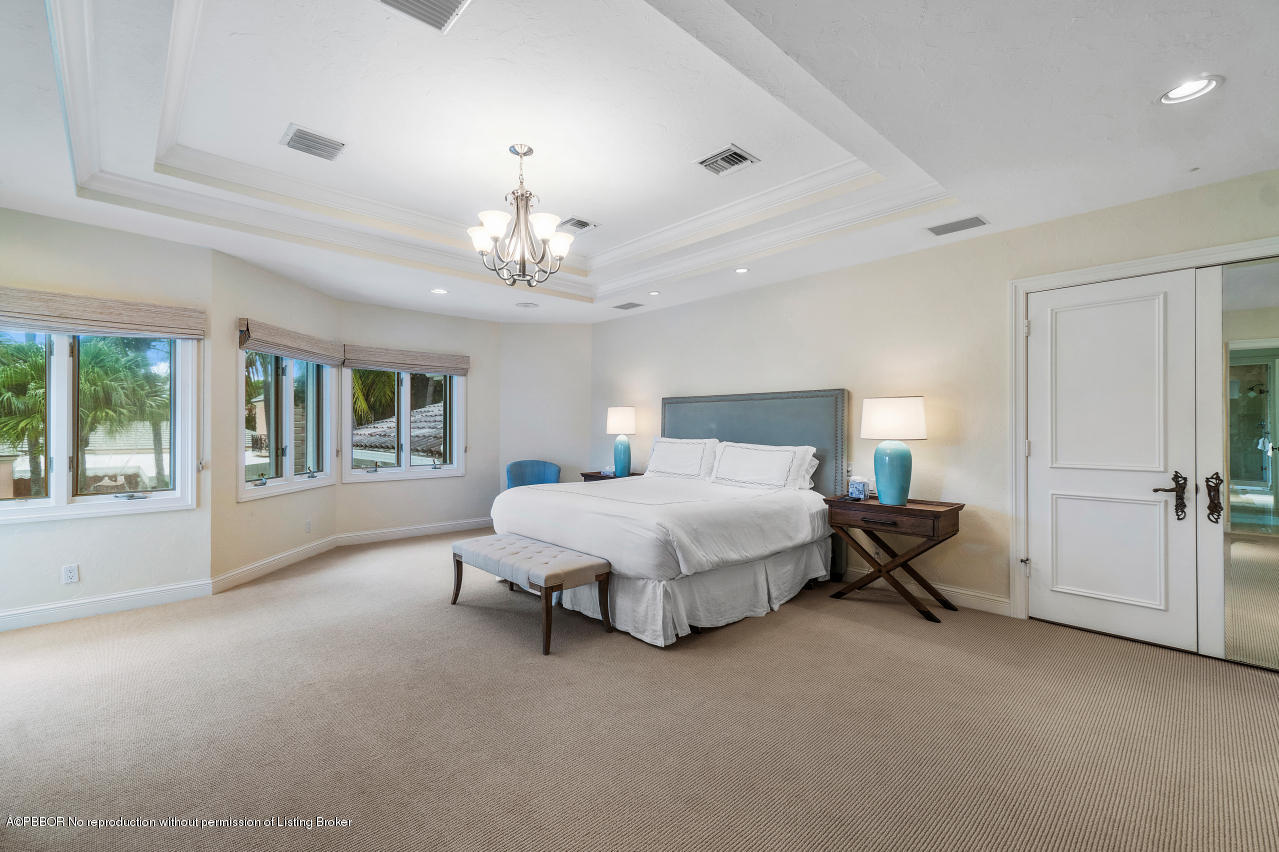210 Eden Road Palm Beach, FL 33480 - Photo 17 of 20 011-210EdenRoad-PalmBeach-FL-33480-small
