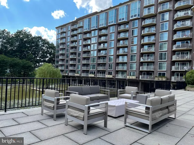 $335,000 | 510 N Street Southwest, Unit N625, Washington, DC 20024