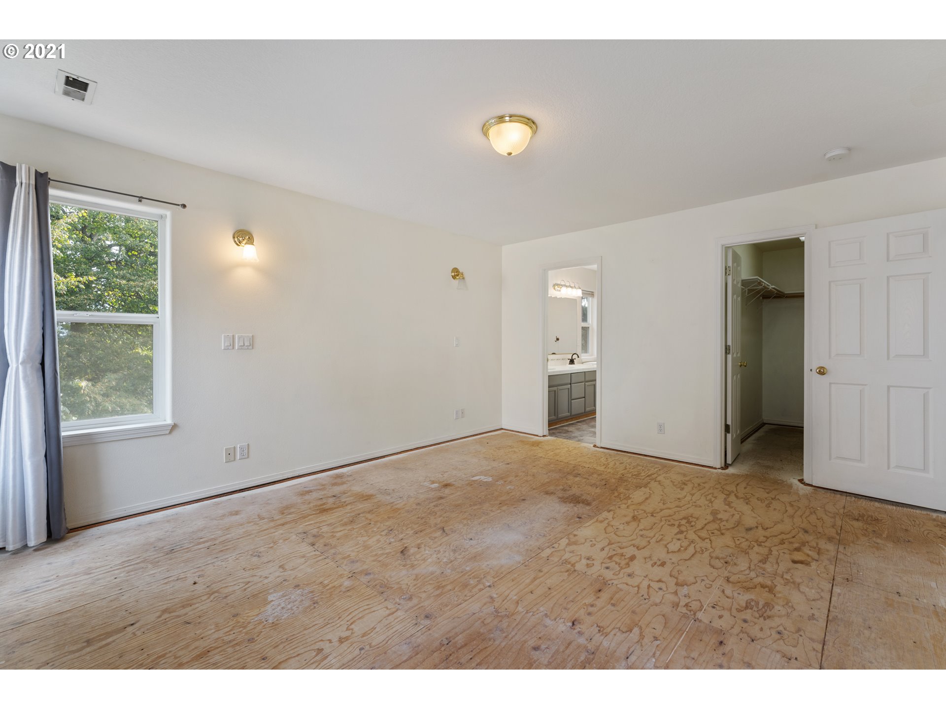 2002 Northwest Cascade Street Camas, WA 98607 - Photo 22 of 32 Gallery Image 22