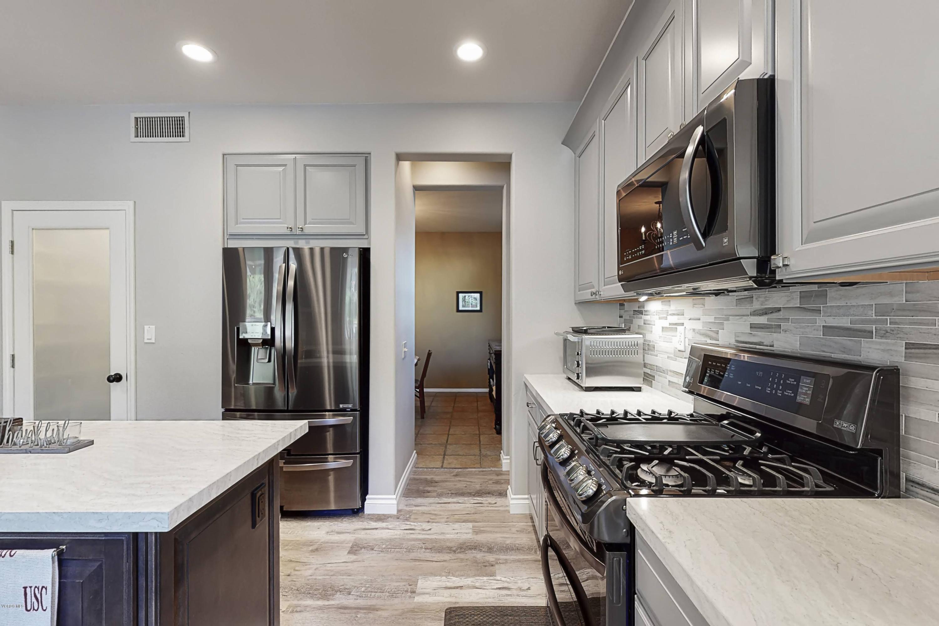 2248 Rudolph Drive Simi Valley, CA 93065 - Photo 16 of 78 2248-Rudolph-Dr-Simi-Valley-CA-93065-Uni