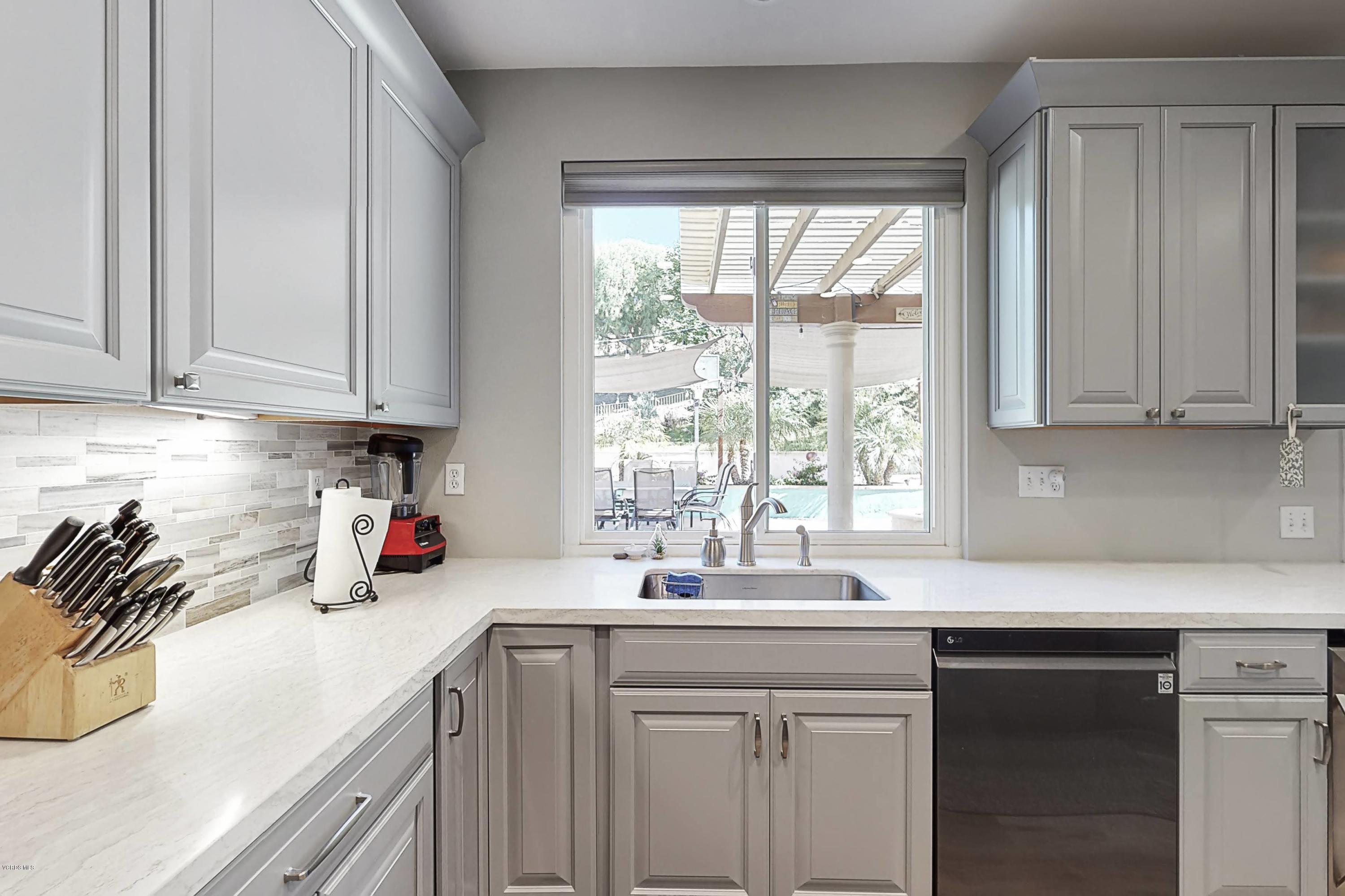 2248 Rudolph Drive Simi Valley, CA 93065 - Photo 19 of 78 2248-Rudolph-Dr-Simi-Valley-CA-93065-Uni