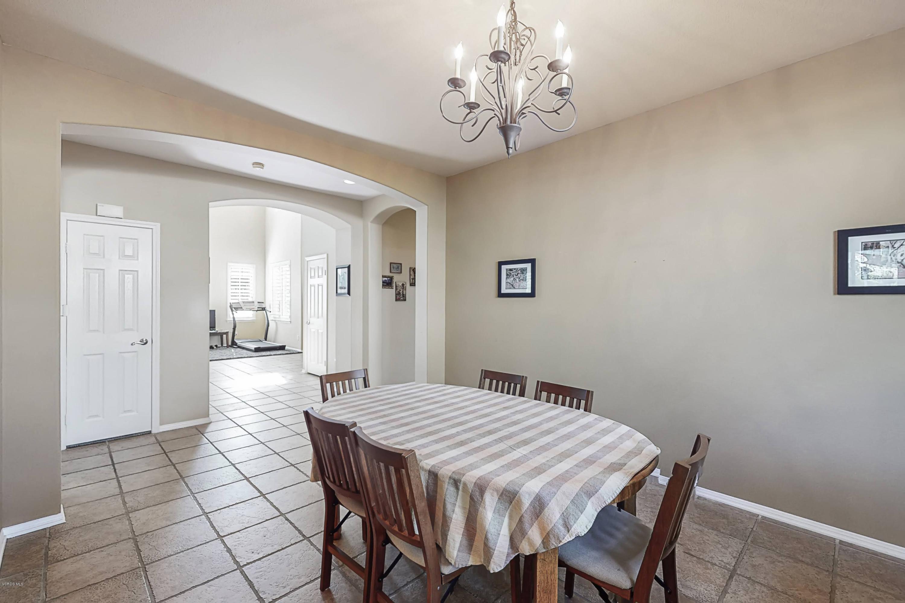 2248 Rudolph Drive Simi Valley, CA 93065 - Photo 20 of 78 2248-Rudolph-Dr-Simi-Valley-CA-93065-Uni
