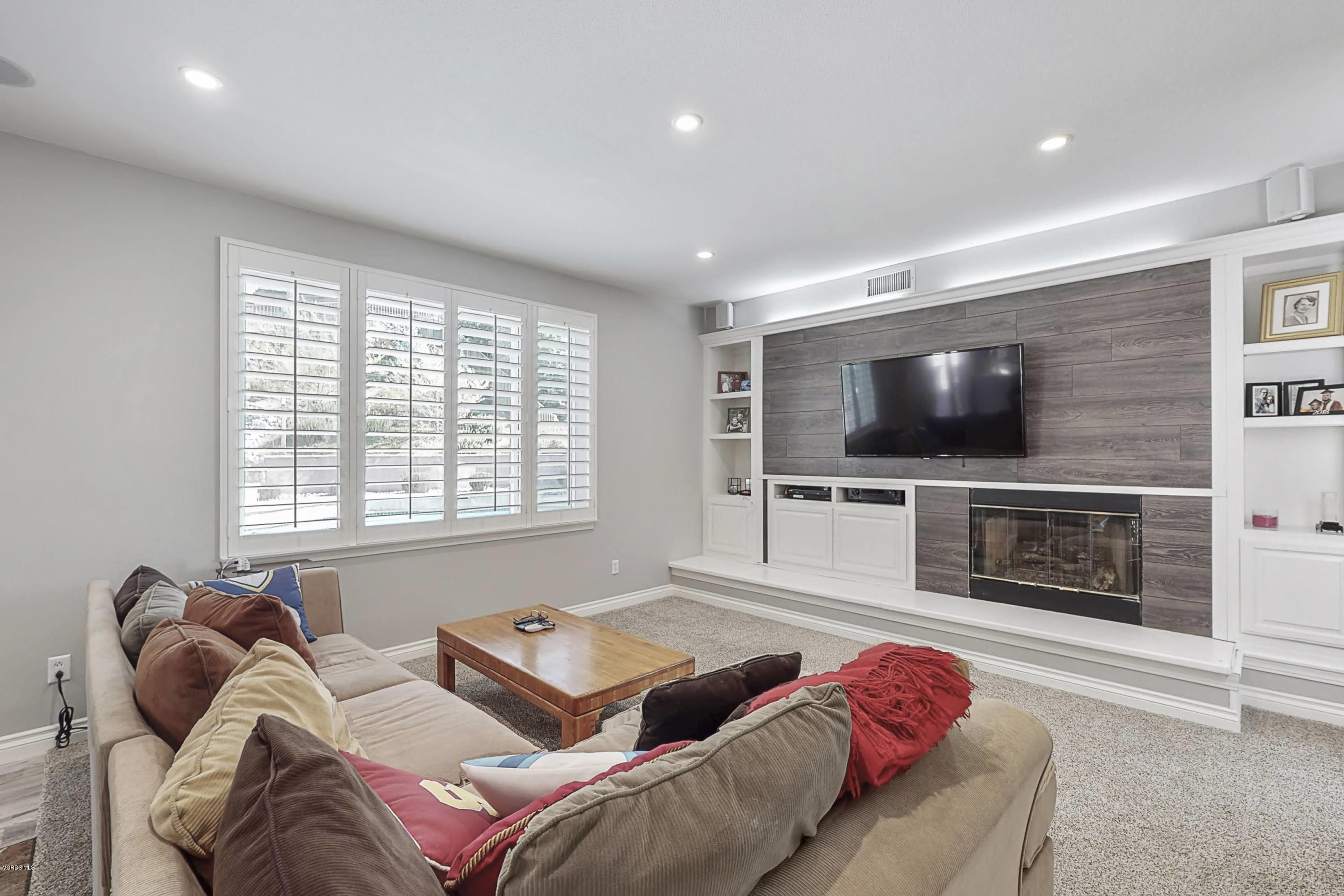 2248 Rudolph Drive Simi Valley, CA 93065 - Photo 22 of 78 2248-Rudolph-Dr-Simi-Valley-CA-93065-Uni