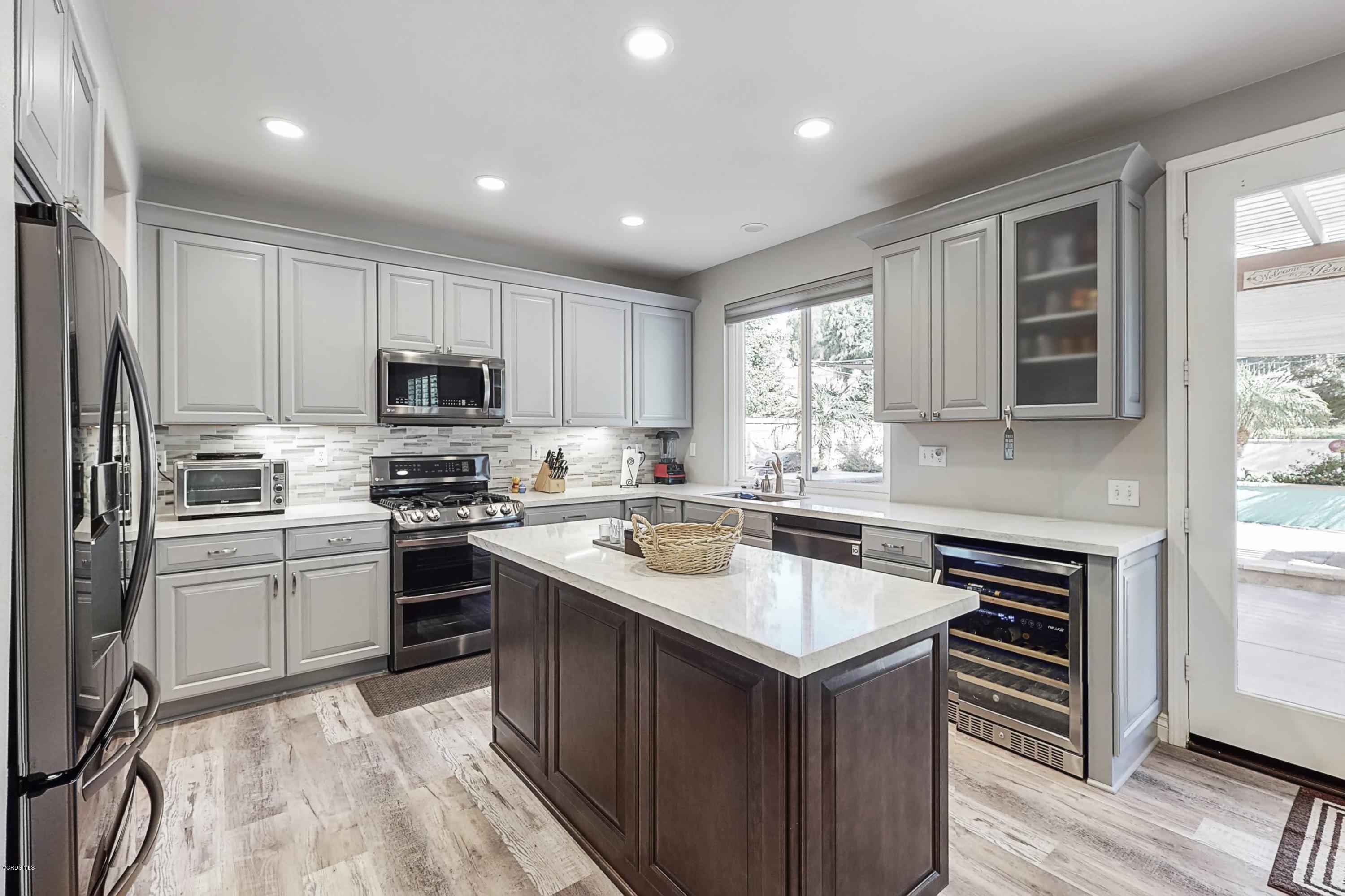 2248 Rudolph Drive Simi Valley, CA 93065 - Photo 27 of 78 2248-Rudolph-Dr-Simi-Valley-CA-93065-Uni