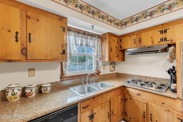 $425,000 | 30 Brown Avenue, Hazlet, NJ 07730