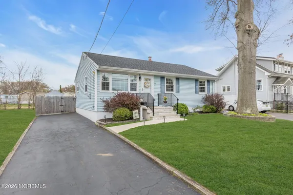 $425,000 | 30 Brown Avenue, Hazlet, NJ 07730