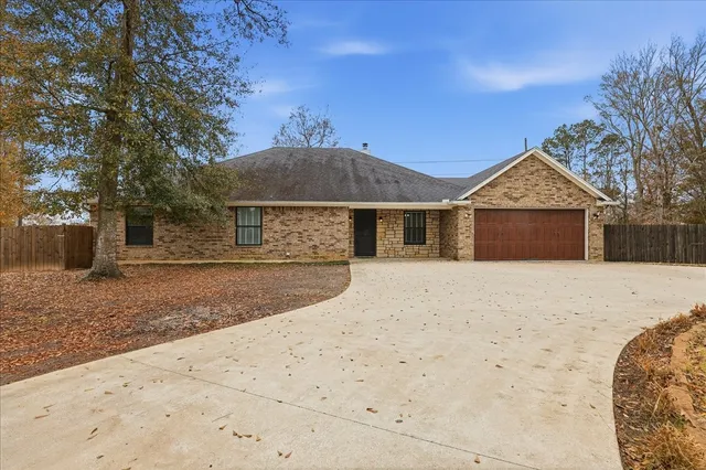 $3,225 | 12250 Charlotte Drive, Lumberton, TX 77657