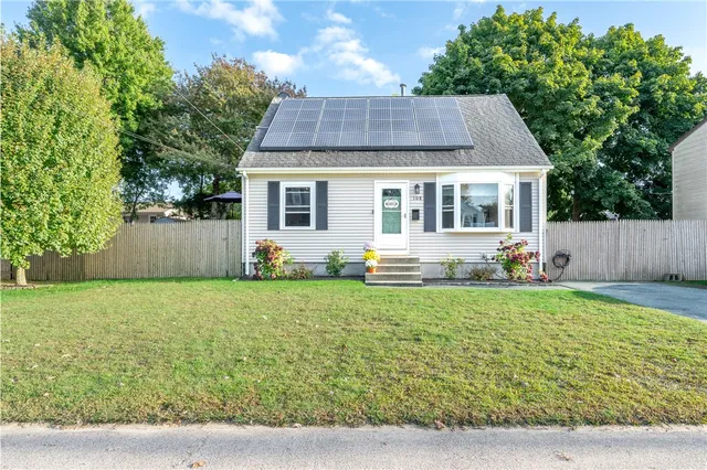 $450,000 | 108 Fern Street, Warwick, RI 02889