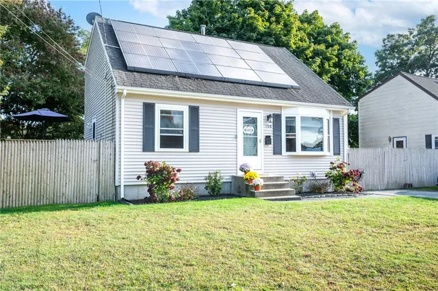 $450,000 | 108 Fern Street, Warwick, RI 02889