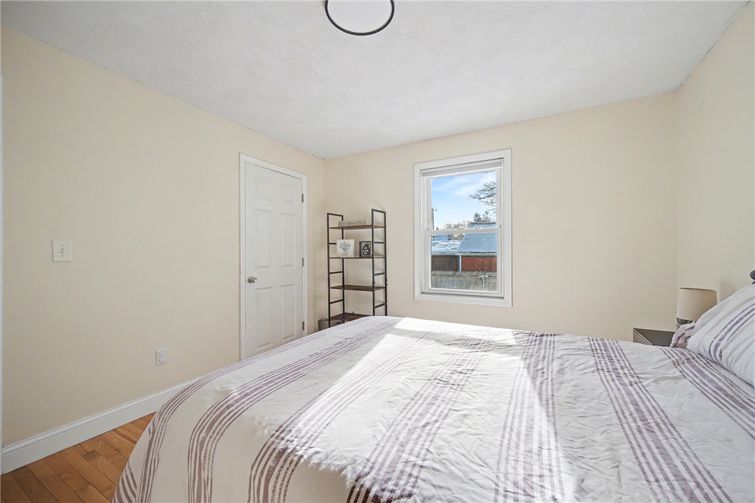 108 Fern Street Warwick, RI 02889 - Photo 10 of 31