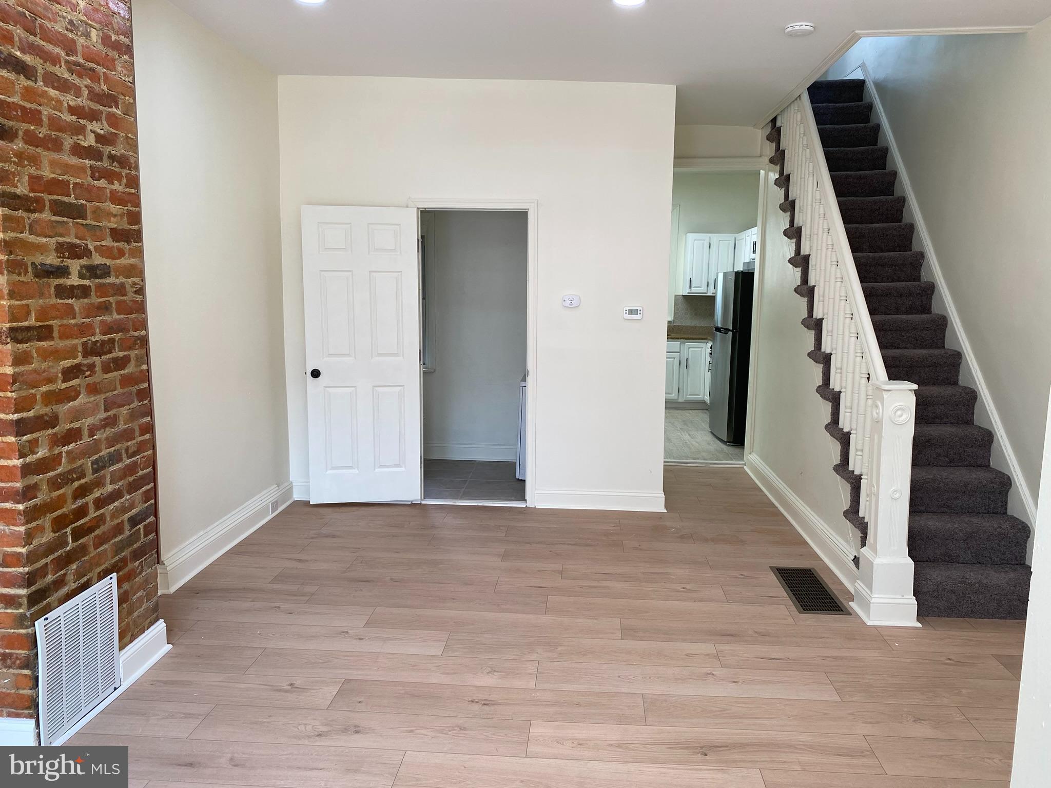 823 Hutton Street Philadelphia, PA 19104 - Photo 2 of 27