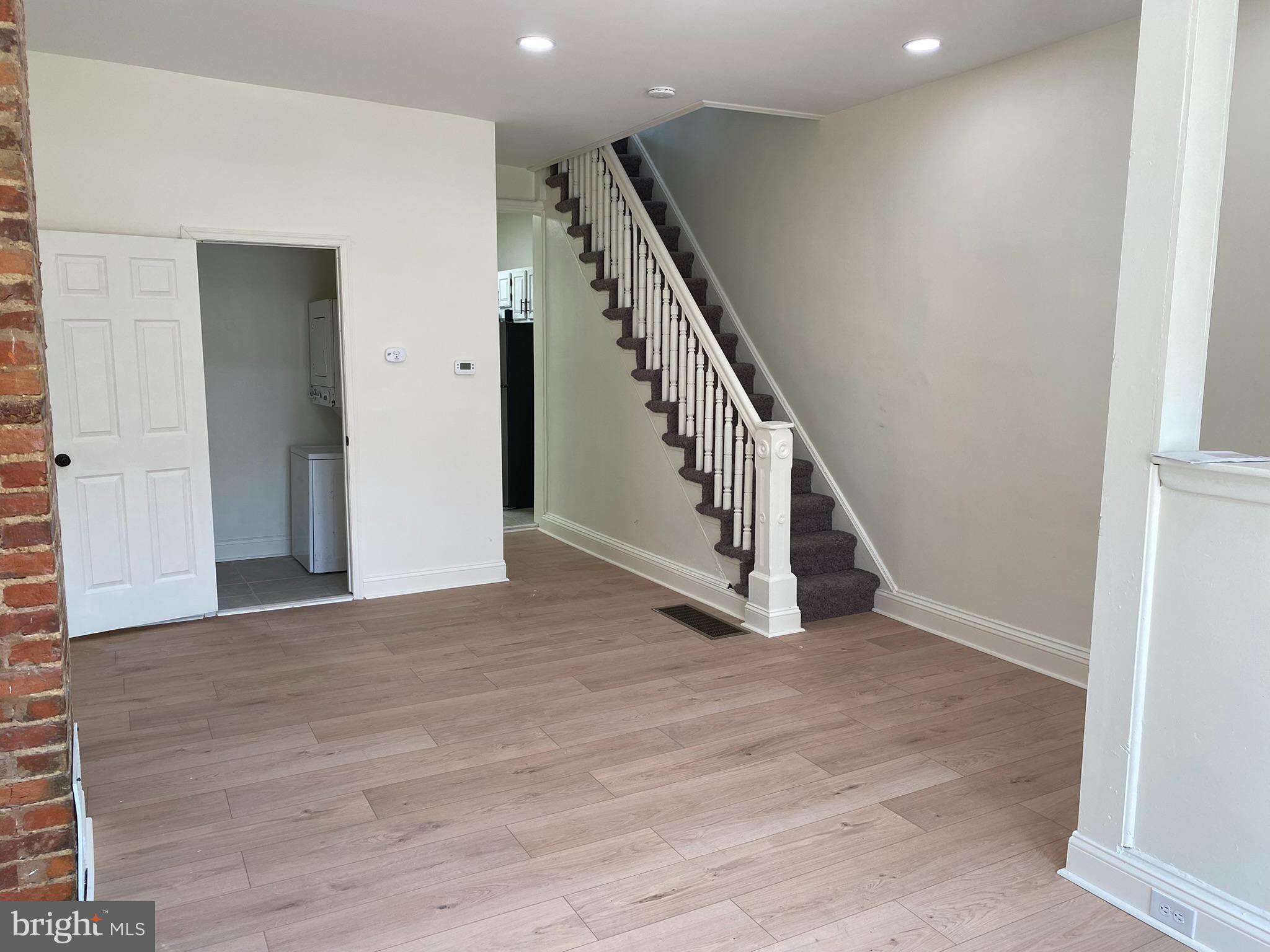 823 Hutton Street Philadelphia, PA 19104 - Photo 3 of 27