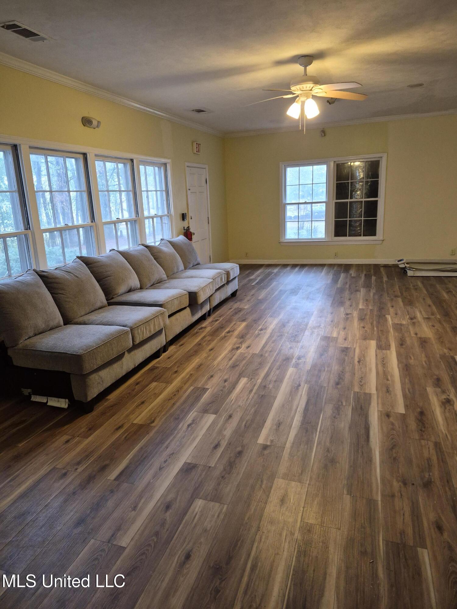 401 East First Street Forest, MS 39074 - Photo 3 of 25 8087