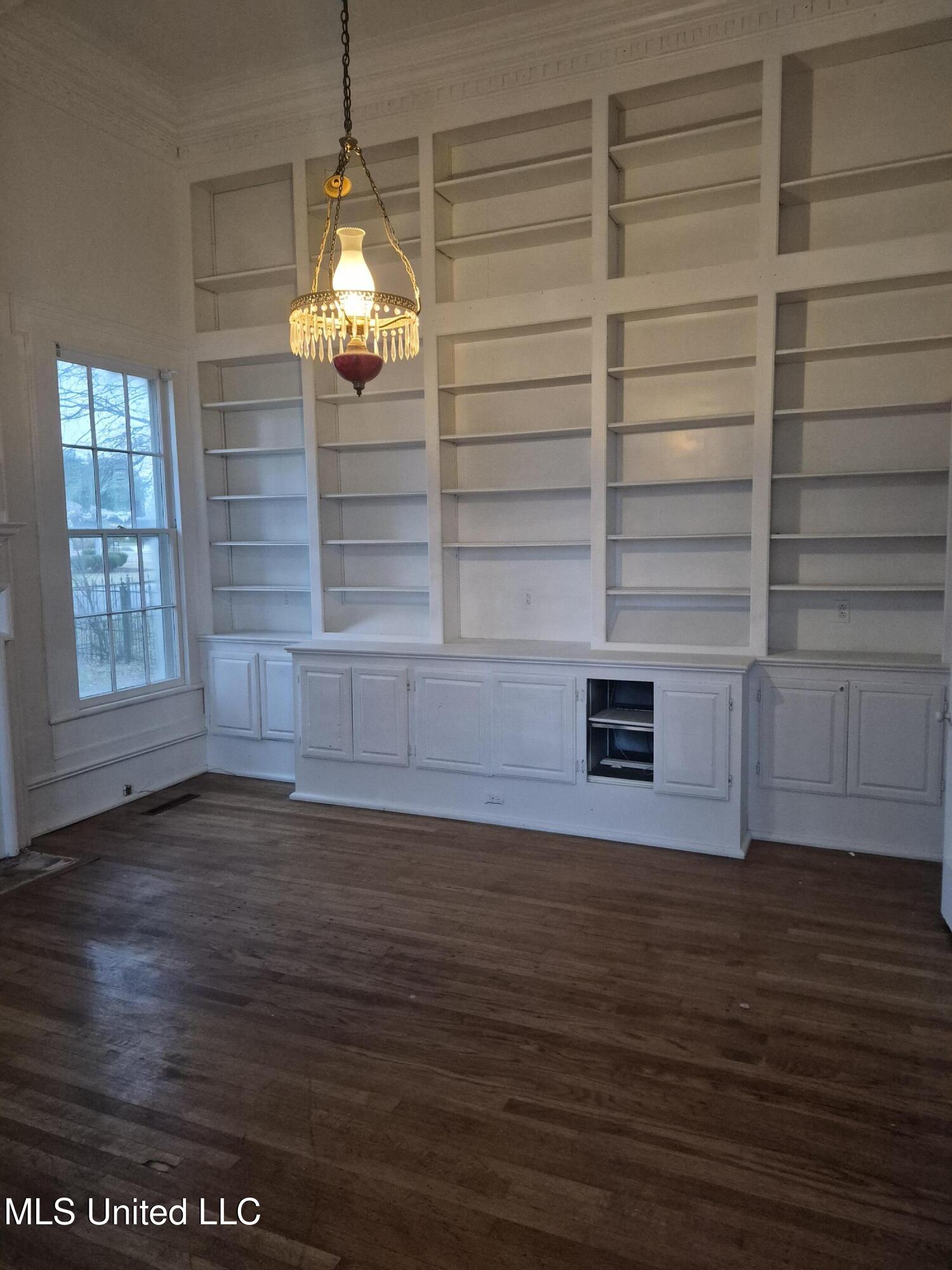401 East First Street Forest, MS 39074 - Photo 6 of 25 8187