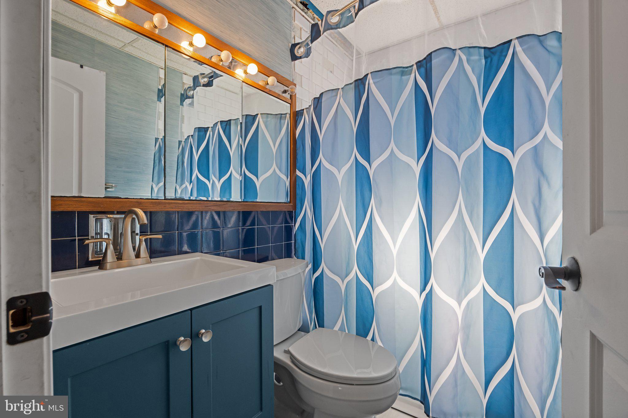25 Queens Bridge Road Levittown, PA 19057 - Photo 12 of 22 Gallery Image 12