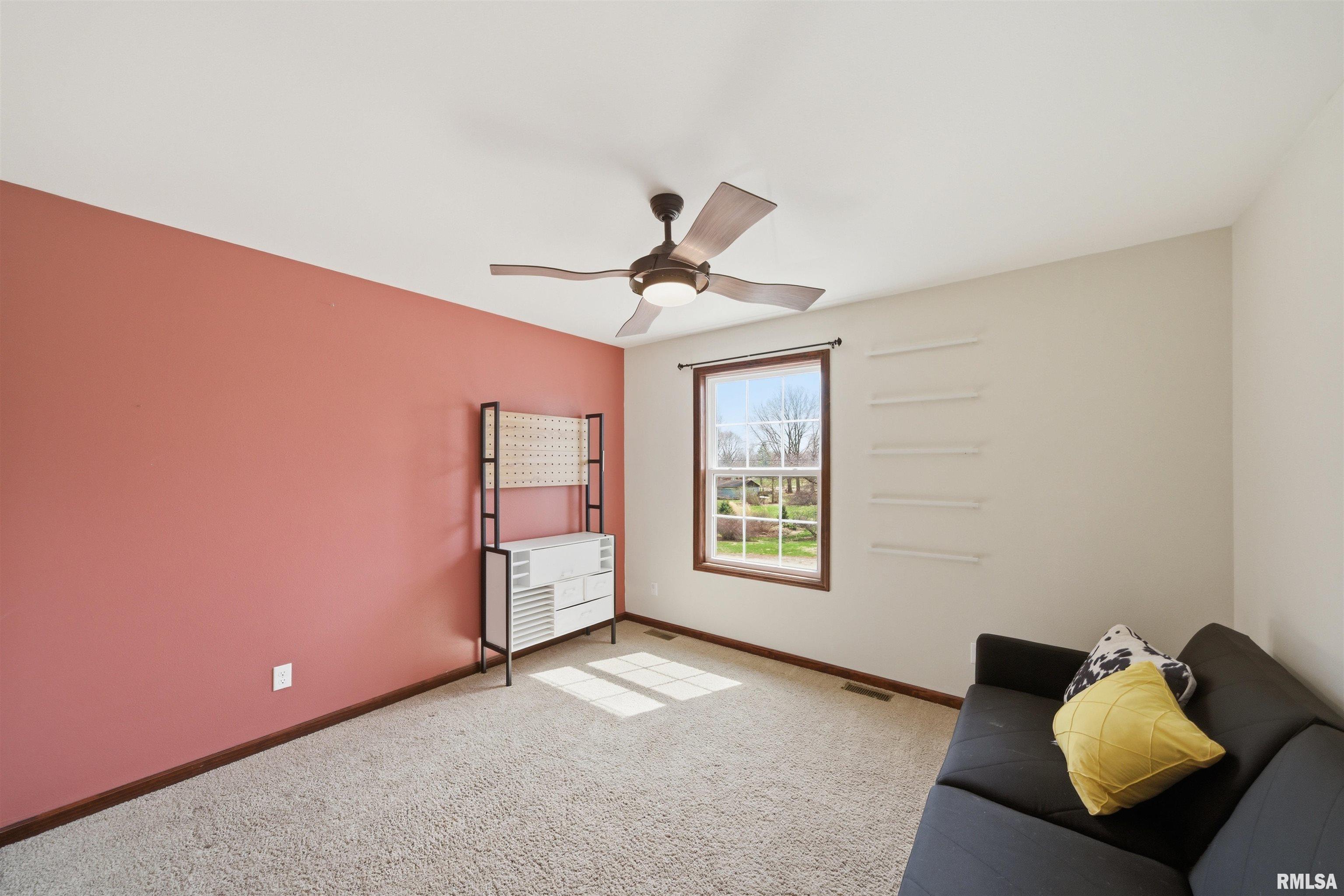 105 East Clinton Street Toulon, IL 61483 - Photo 17 of 28