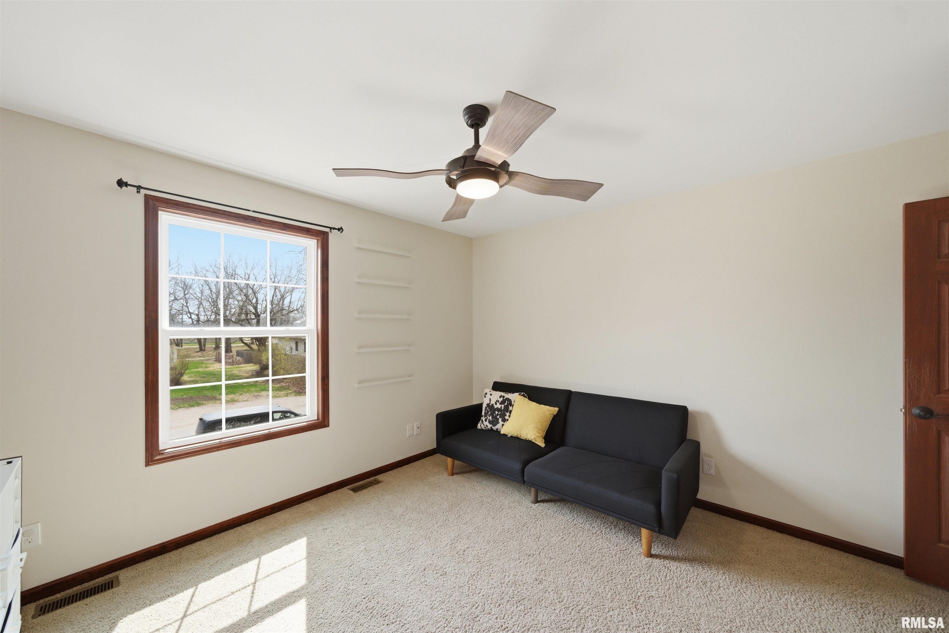 105 East Clinton Street Toulon, IL 61483 - Photo 18 of 28