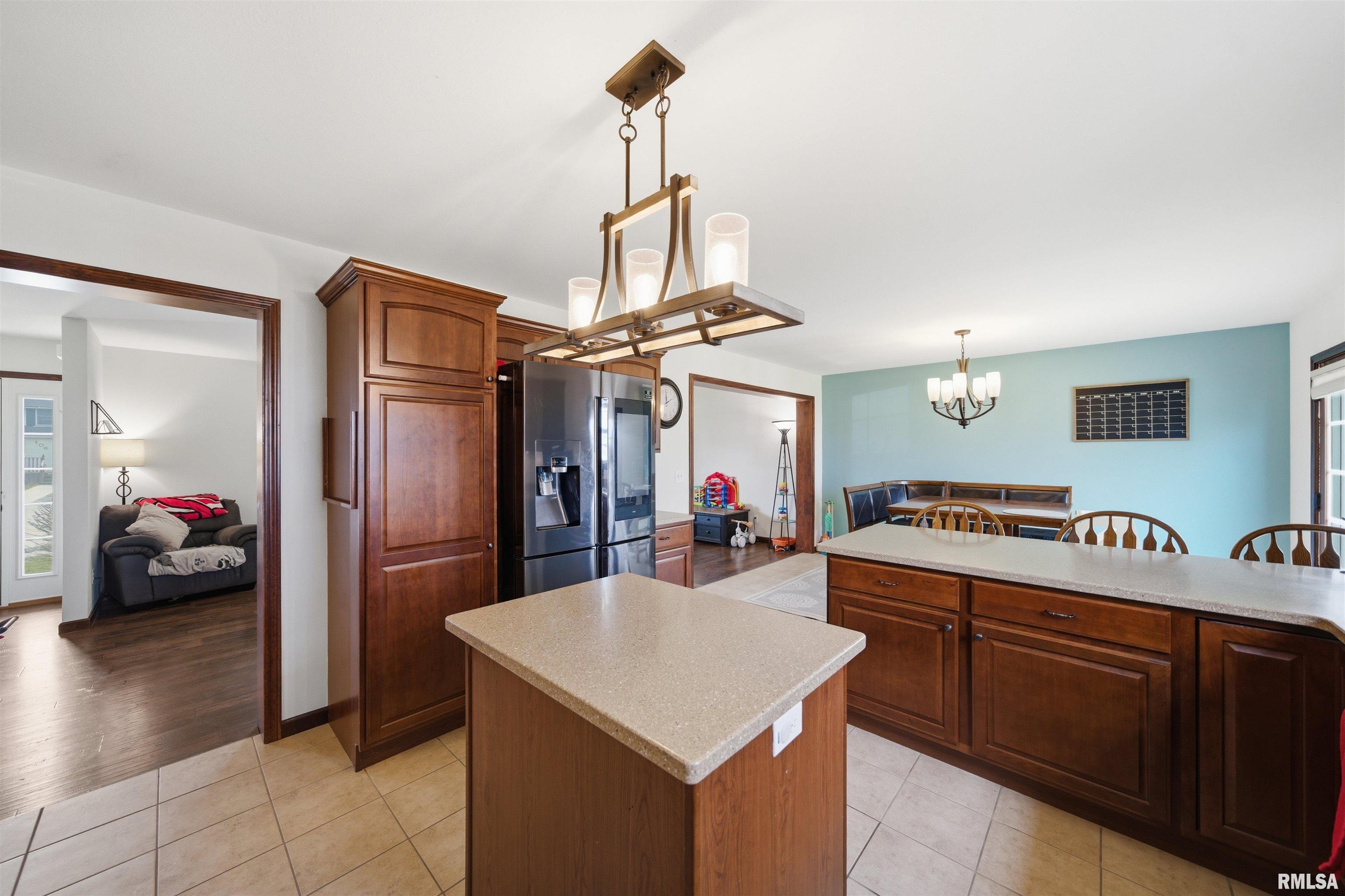 105 East Clinton Street Toulon, IL 61483 - Photo 10 of 28
