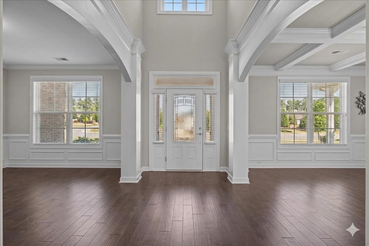 324 Crestgate Way Easley, SC 29642 - Photo 2 of 43 Gallery Image 2