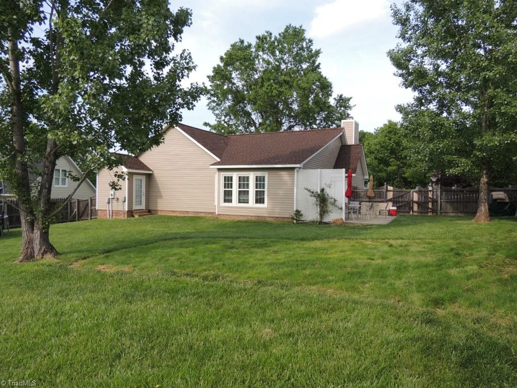 3326 Timberwolf Avenue High Point, NC 27265 - Photo 3 of 25 Spacious, fenced back yard!