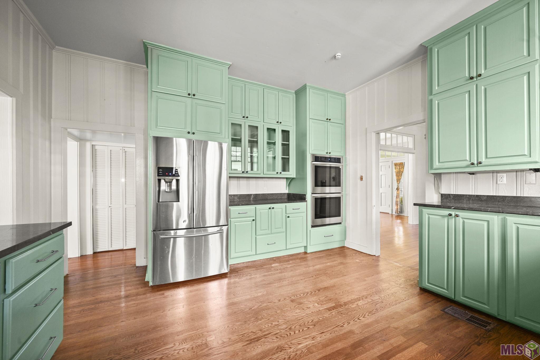 2247 Oleander Street Baton Rouge, LA 70806 - Photo 16 of 43 New Stainless appliances