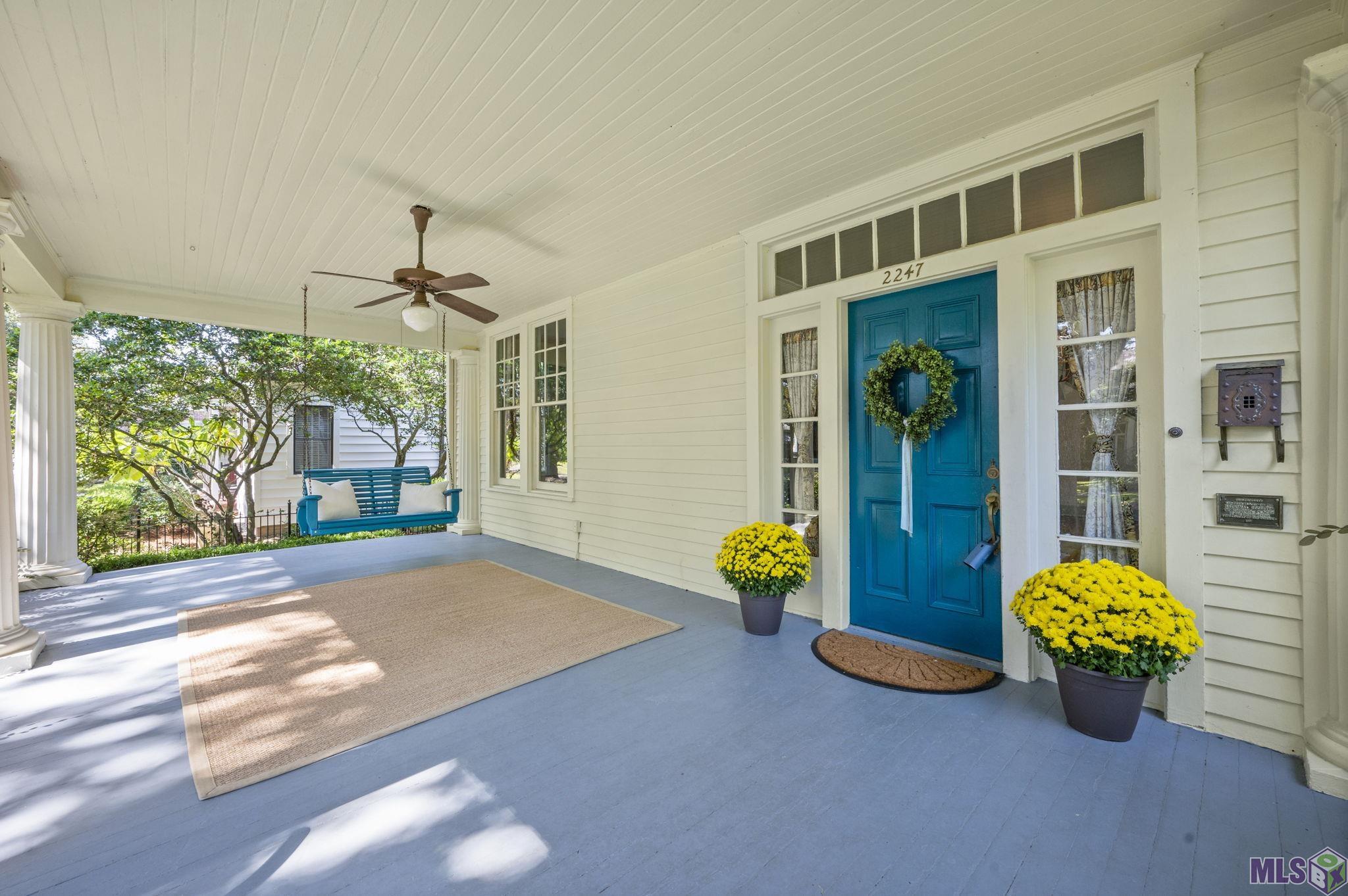 2247 Oleander Street Baton Rouge, LA 70806 - Photo 2 of 43 Large front porch