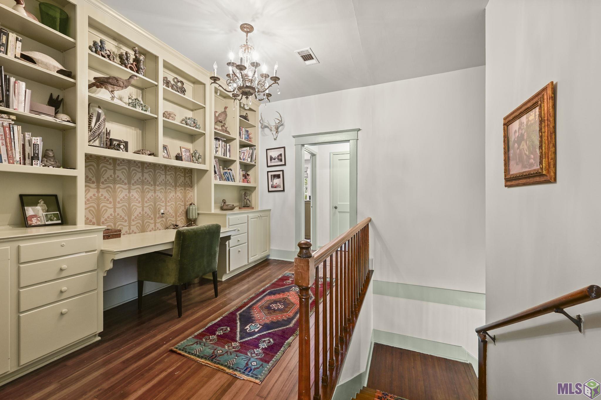 2247 Oleander Street Baton Rouge, LA 70806 - Photo 23 of 43 Landing/Office