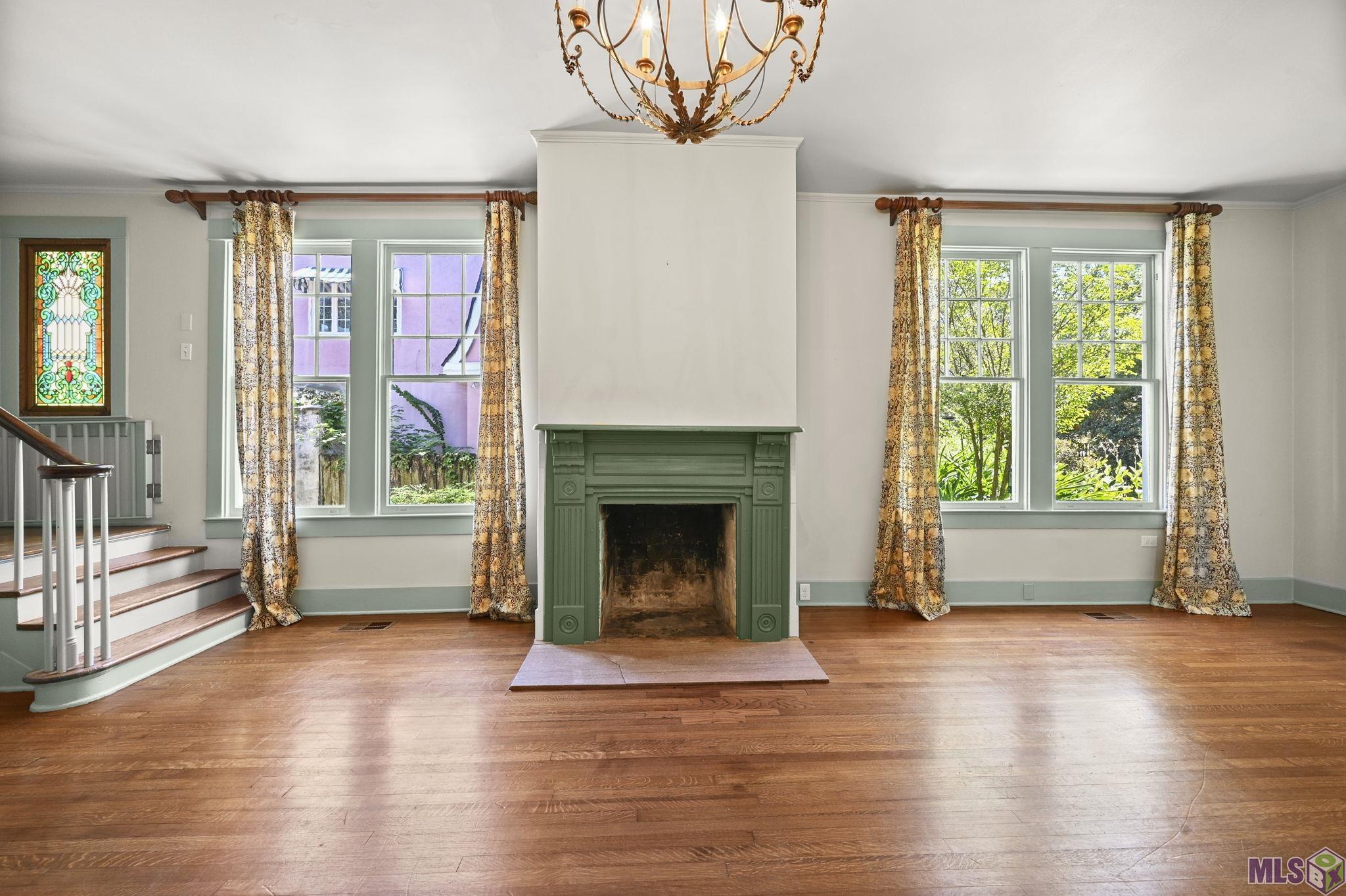 2247 Oleander Street Baton Rouge, LA 70806 - Photo 9 of 43 Living Room