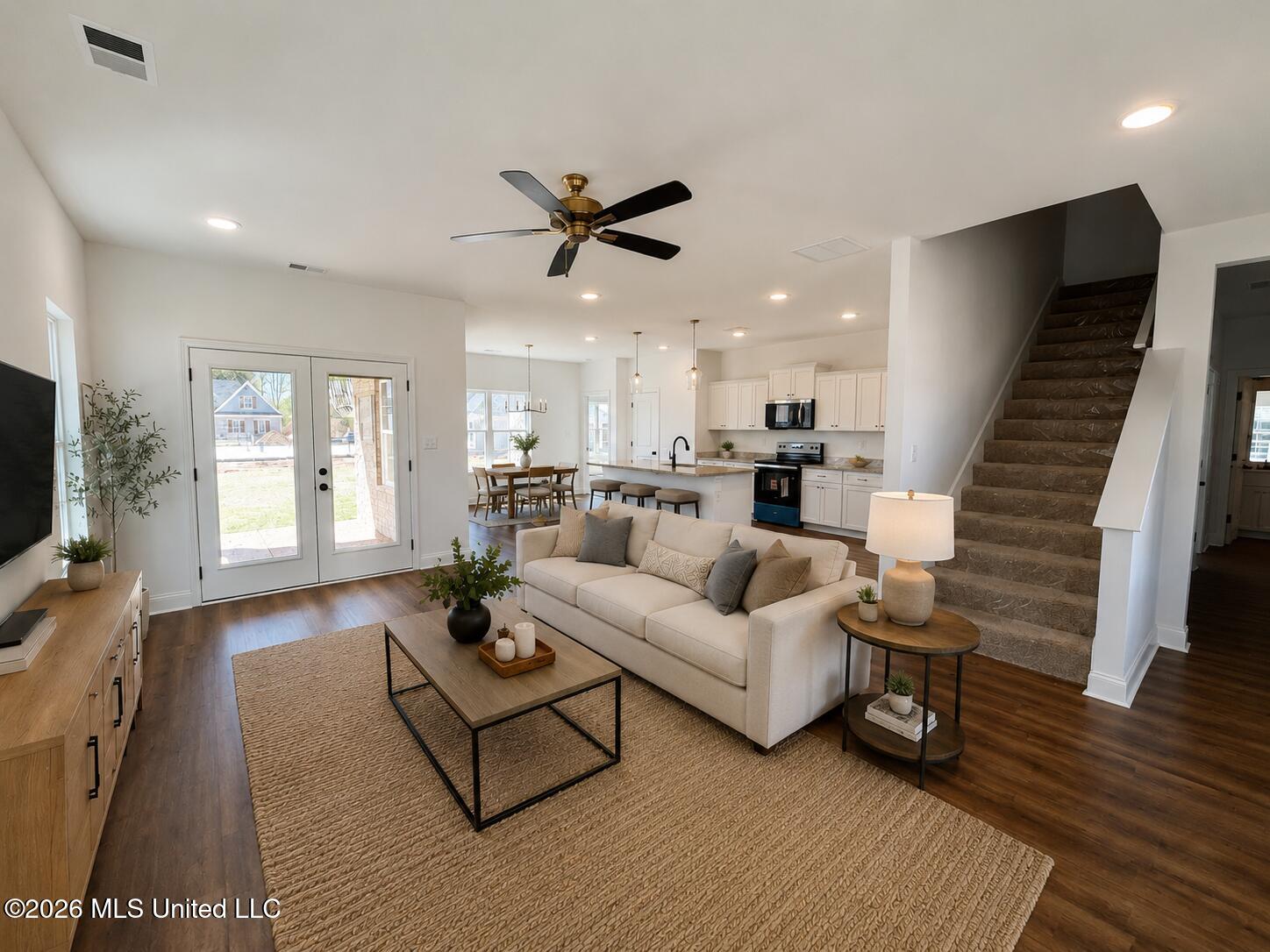 6069 River Birch Road East Walls, MS 38680 - Photo 5 of 14 virtual staged living area