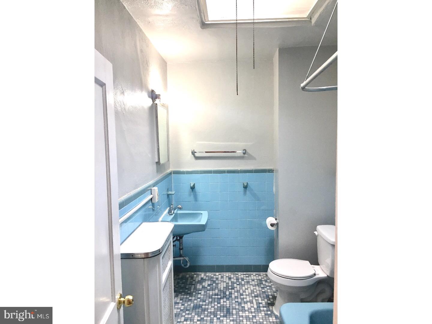 16 Golf Road Upper Darby, PA 19082 - Photo 14 of 19 Bathroom