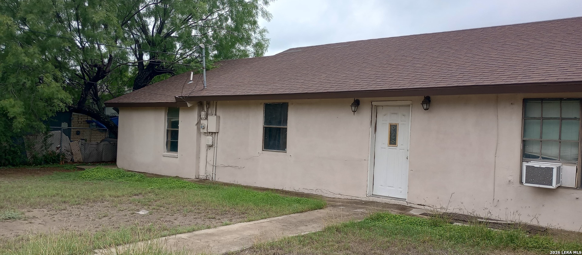 3294 Fresno Loop Eagle Pass, TX 78852 - Photo 4 of 11