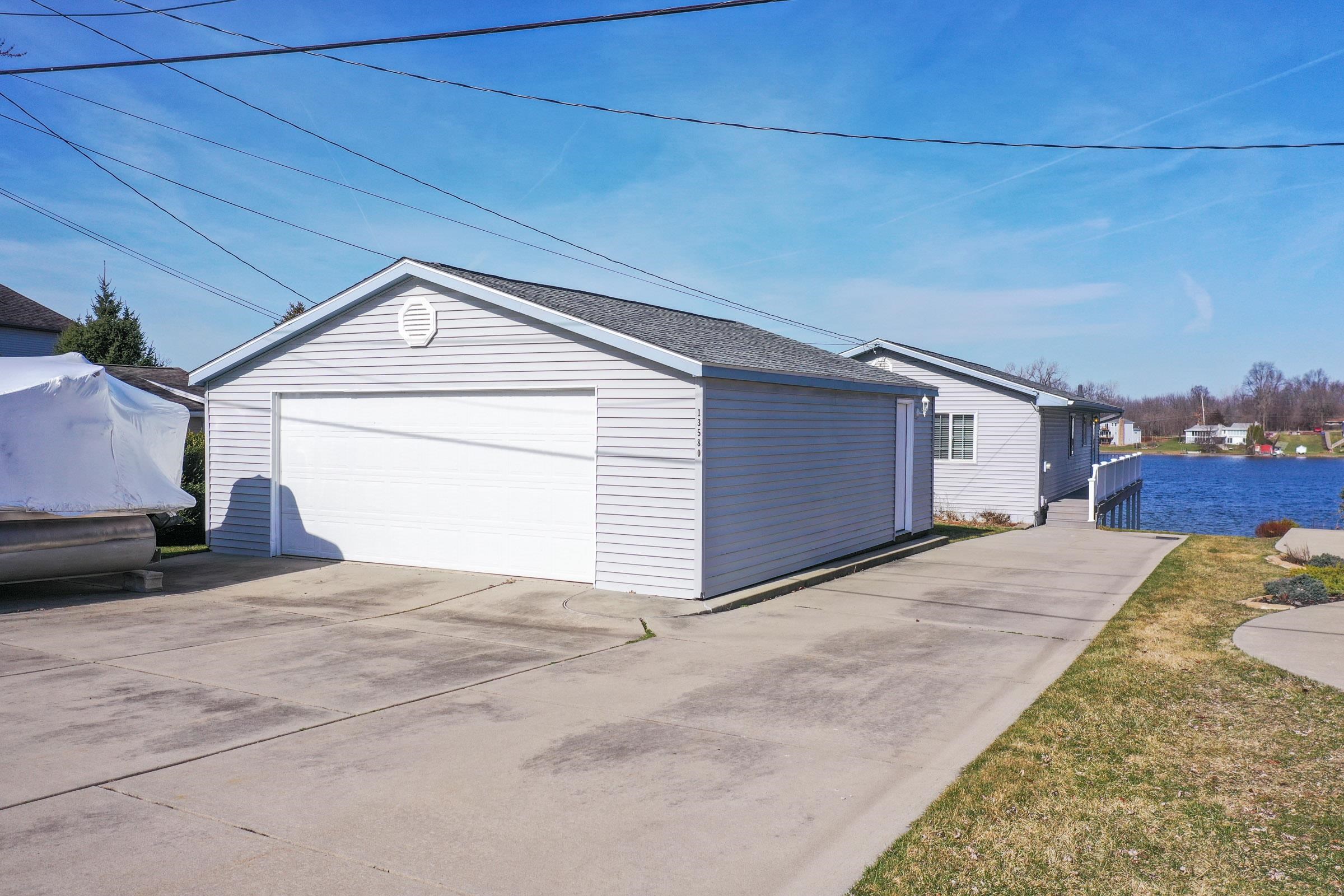 13580 South Horrell Road Fenton, MI 48430 - Photo 9 of 30 50135754-c7394e55-b3ca-450a-9c29-b1c13958ec7c.JPG
