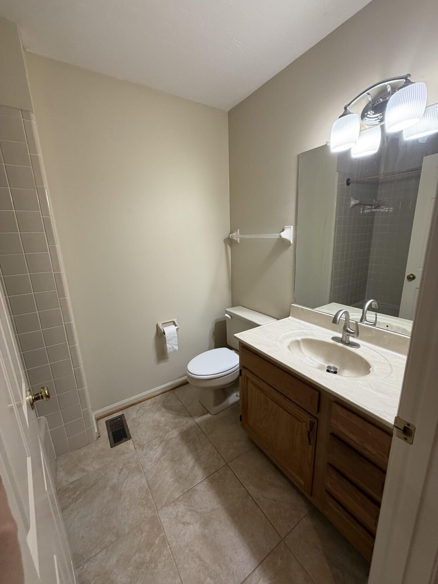 1309 Gray Hawk Road, Unit C Lexington, KY 40502 - Photo 21 of 24 09dae2ad-da18-4fd0-b339-d0b0be43c742