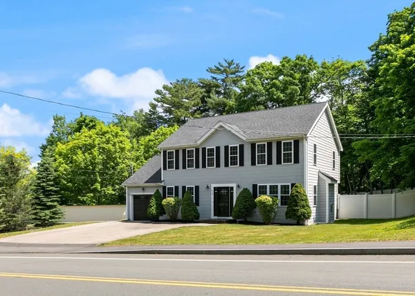 $615,000 | 418 Beech Street, Rockland, MA 02370