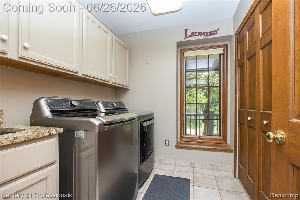 9200 Fox Hollow Road Clarkston, MI 48348 - Photo 18 of 50