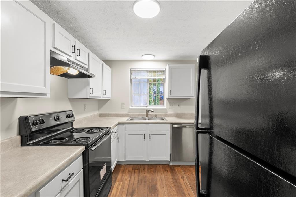 2116 Scarbrough Road Stone Mountain, GA 30088 - Photo 3 of 28