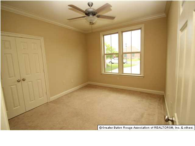 10818 Springtree Avenue Baton Rouge, LA 70810 - Photo 11 of 19 Gallery Image 11