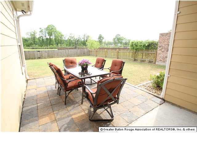 10818 Springtree Avenue Baton Rouge, LA 70810 - Photo 12 of 19 Gallery Image 12